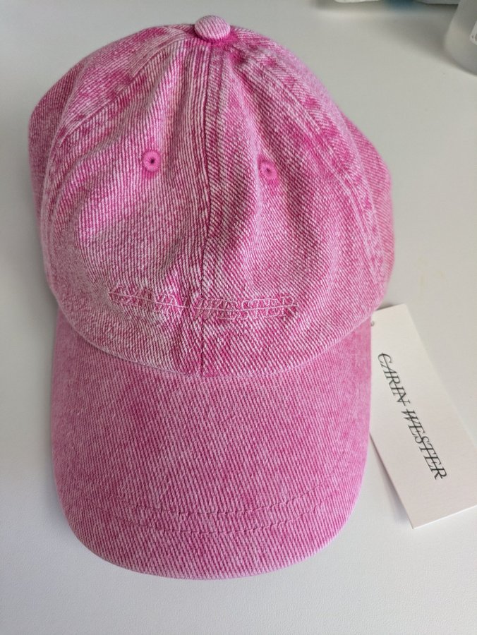 Carin Wester NWT rosa keps