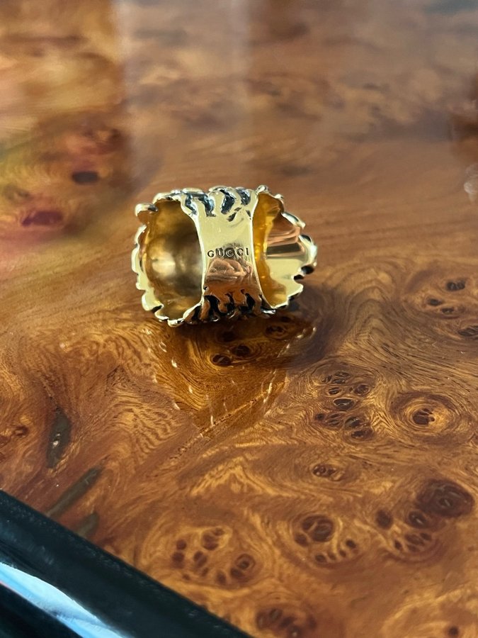 Gucci vintage ring lion
