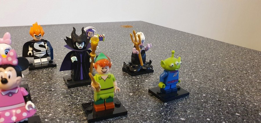 60% Komplett LEGO Disney Minifigures Series 1 71012