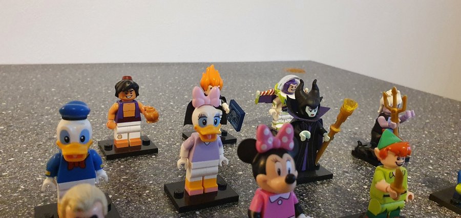 60% Komplett LEGO Disney Minifigures Series 1 71012