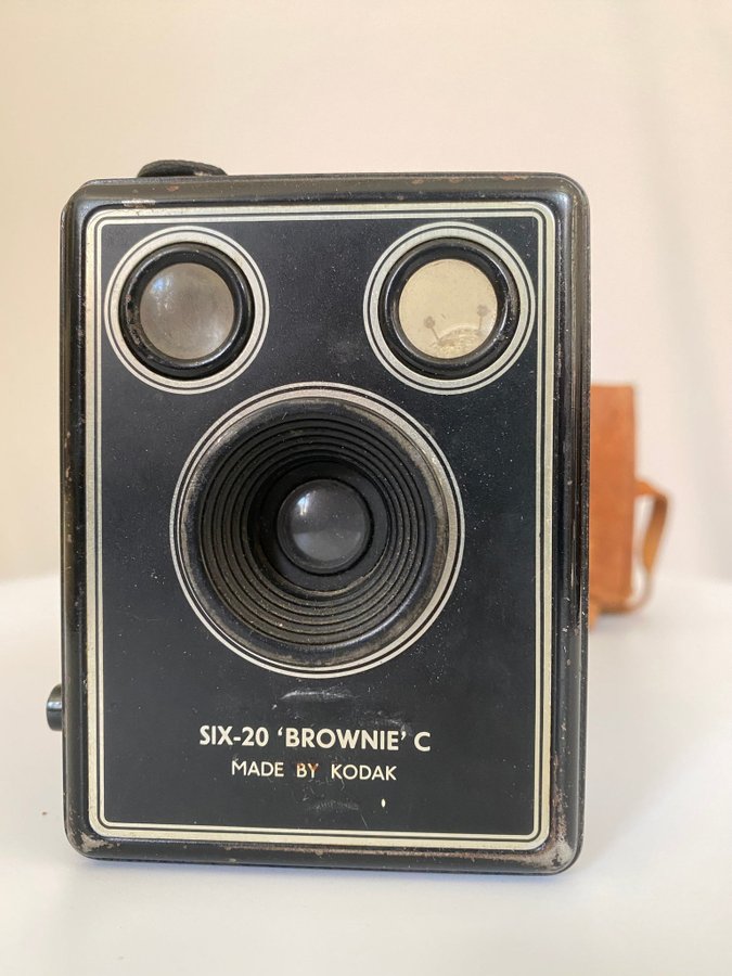 vintage kamera SIX-20 "Brownie" C