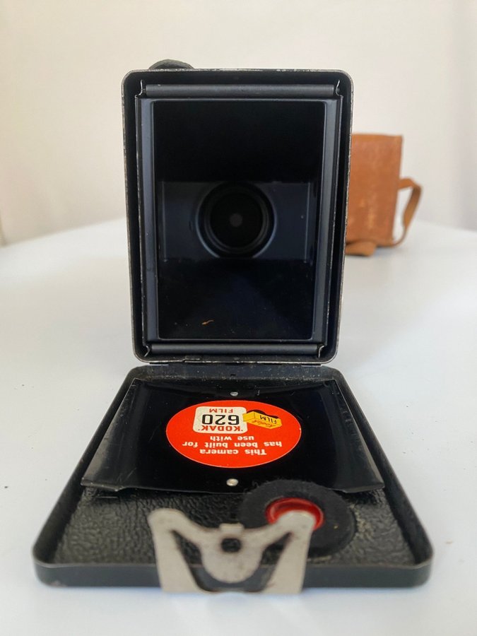 vintage kamera SIX-20 "Brownie" C
