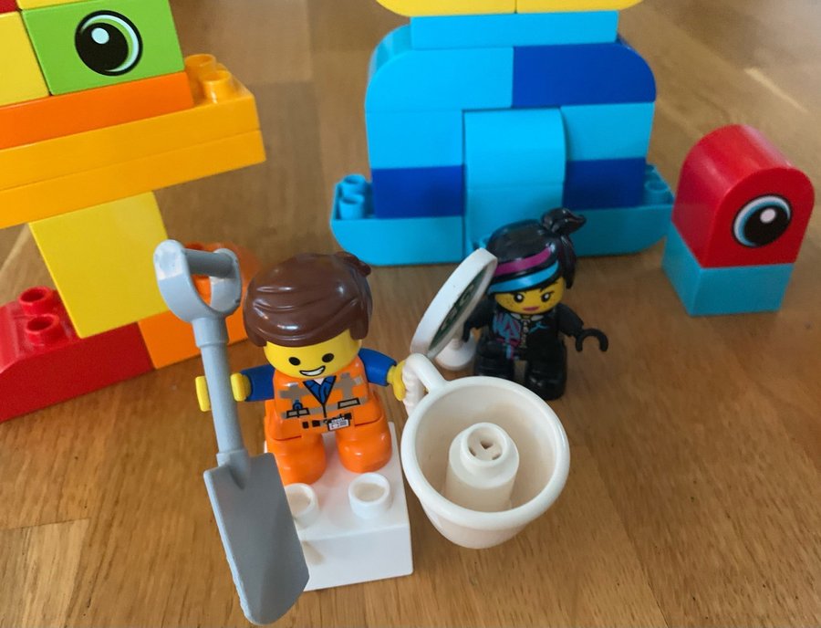 LEGO DUPLO 10895 - Emmet and Lucy's Visitors from the DUPLO Planet
