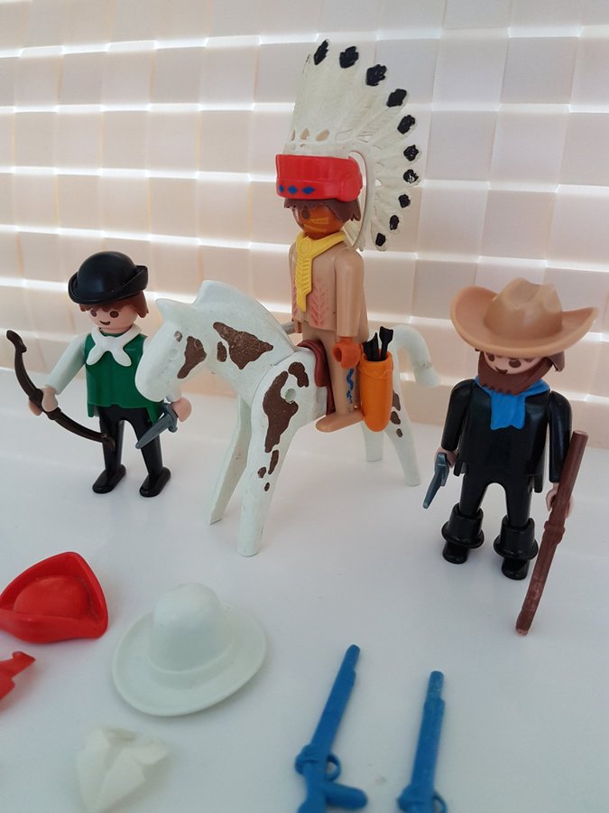 Vintage PLAYMOBIL Geobra - 1974 Playmobil Western Cowboy Indian Robin Hood