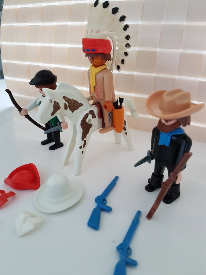 Vintage PLAYMOBIL Geobra - 1974 Playmobil Western Cowboy Indian Robin Hood