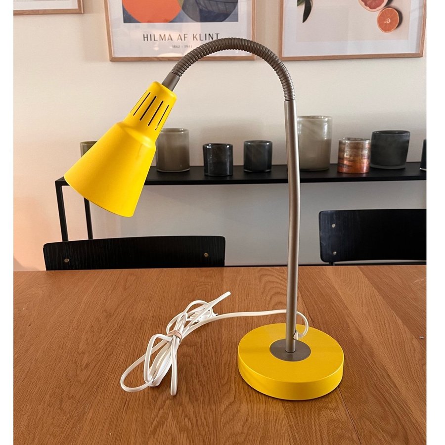 Bordslampa retro vintage IKEA Kvart Gul utrop 1KR