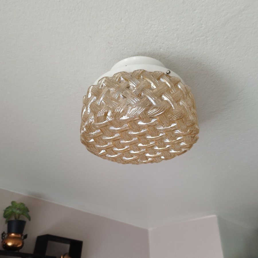 PLAFOND retro vintage 1970-/80 tal i unik champagne glaskupa och metall