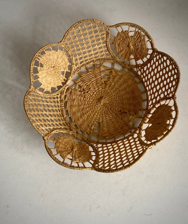 Äldre vägg korg fat hantverk folkart vintage woven basket mid century boho