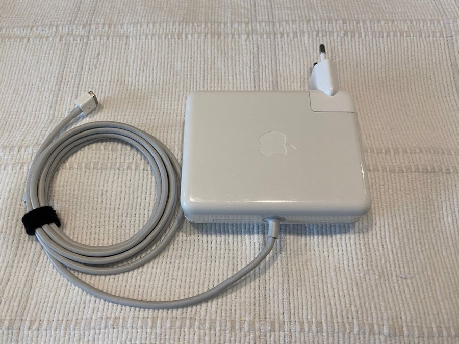 Apple 85W Portable Power Adapter A1172 *Obs! MagSafe 1*