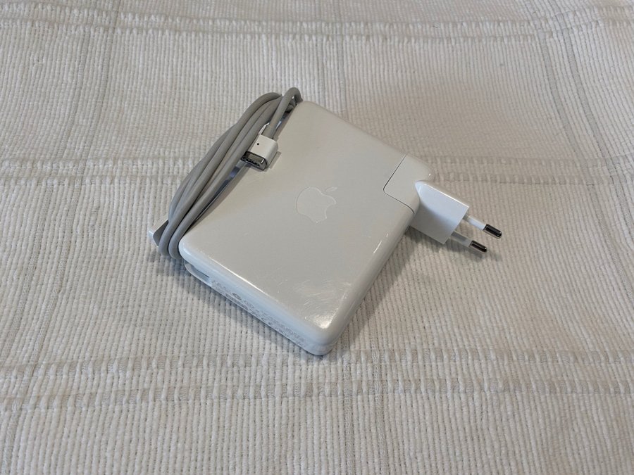 Apple 85W Portable Power Adapter A1172 *Obs! MagSafe 1*