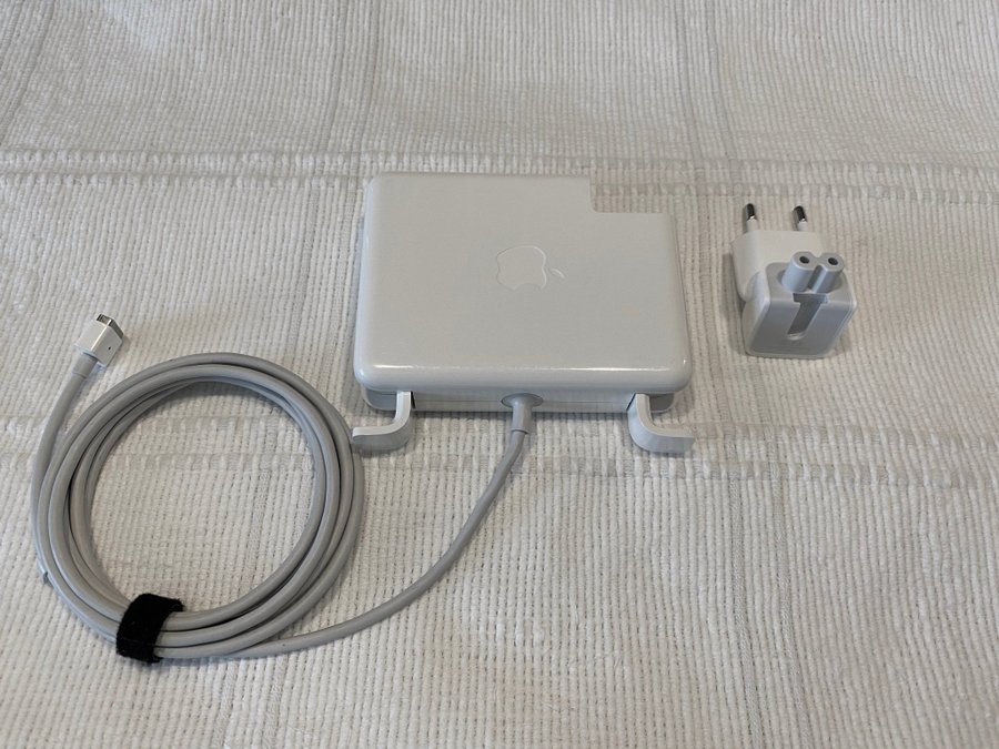 Apple 85W Portable Power Adapter A1172 *Obs! MagSafe 1*