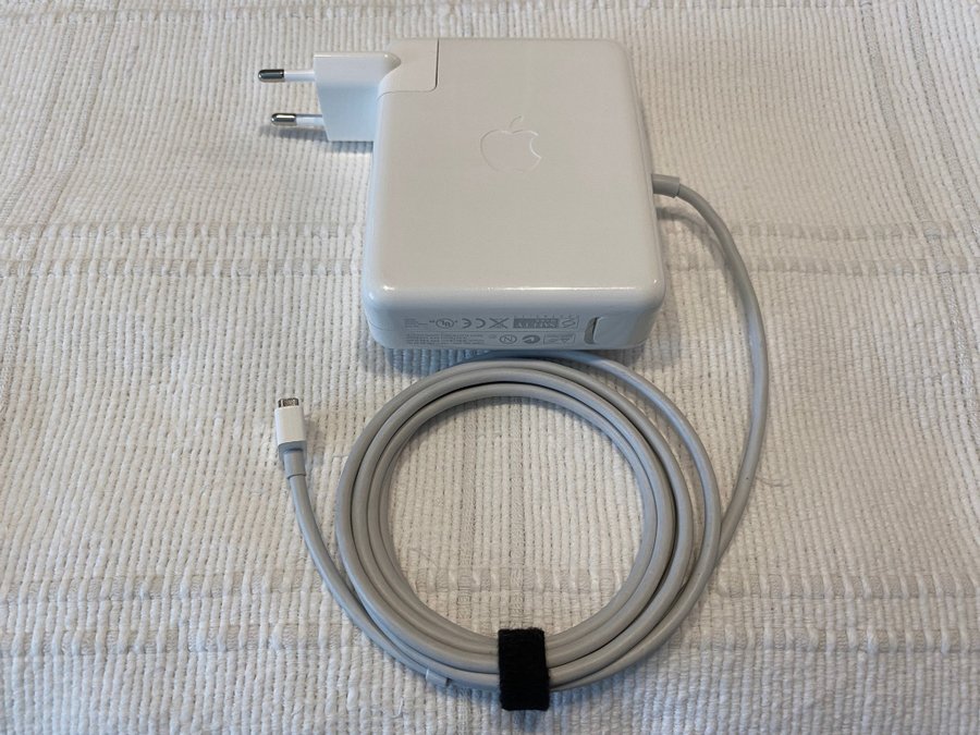 Apple 85W Portable Power Adapter A1172 *Obs! MagSafe 1*