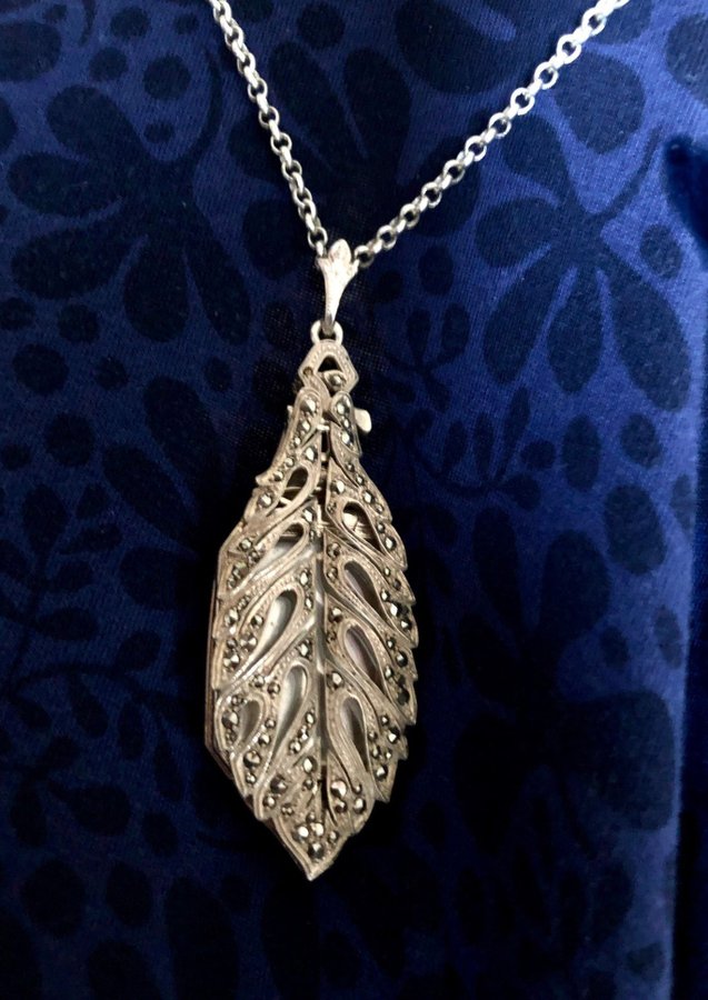 ART DECO STIL LORGNETTE LÖV ÄLDRE LORNJETT I SILVER MED MARKASITER