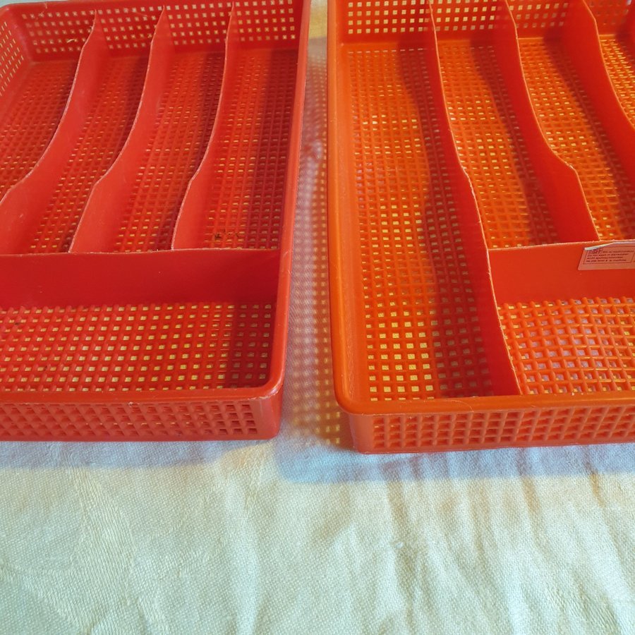 2 BESTICKFÖRVARING HAMMAR PLAST RÖD/ORANGE 33 X 21 CM RETRO