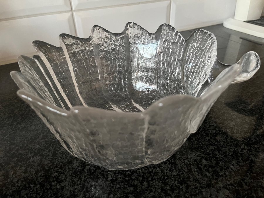 Fin EDEN Orrefors Löv Stor Skål Lars Hellsten Höjd 13 cm Glasskål Vacker