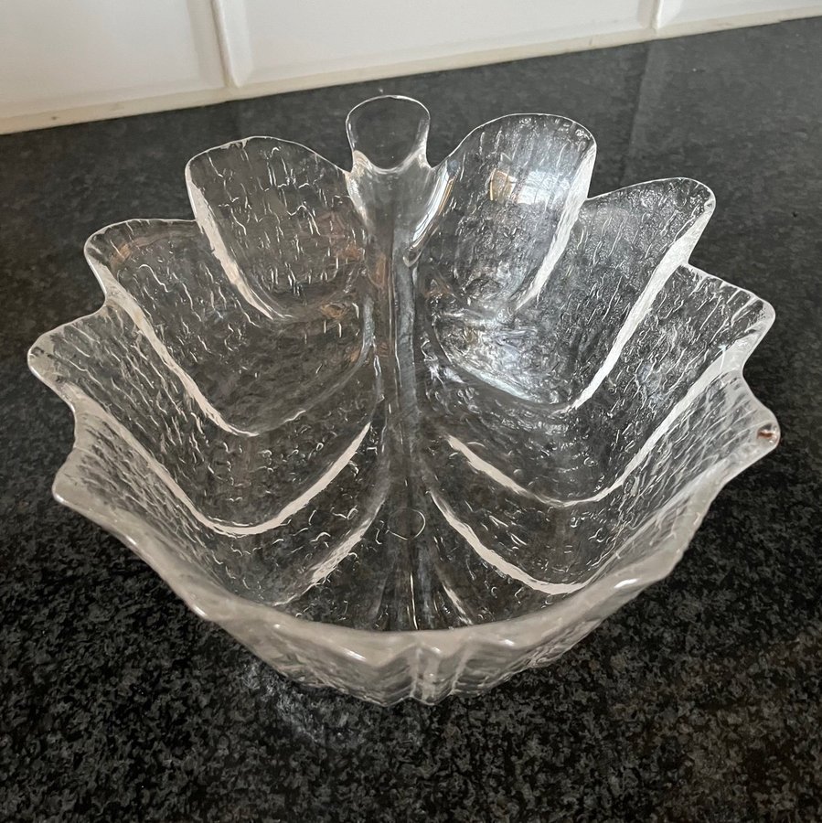 Fin EDEN Orrefors Löv Stor Skål Lars Hellsten Höjd 13 cm Glasskål Vacker