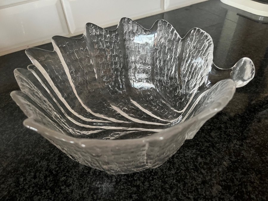 Fin EDEN Orrefors Löv Stor Skål Lars Hellsten Höjd 13 cm Glasskål Vacker