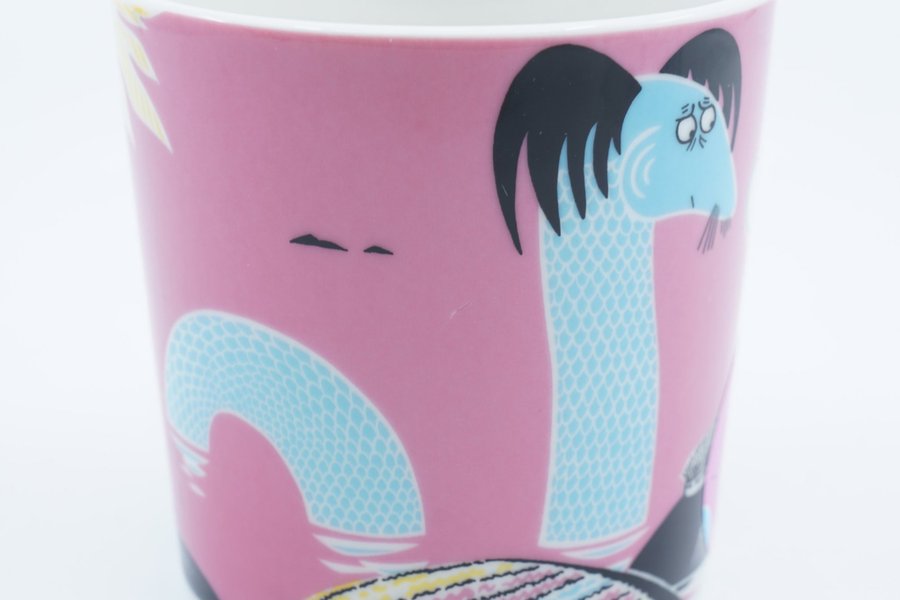 Muminmugg Håll Sverige rent I rosa / Moomin Mug Keep Waters Clean