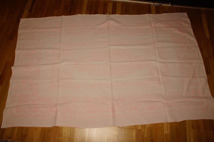 Vintage rosa/vit överkast till enkelsäng tjockare bomull 130x200 cm sängöverkast