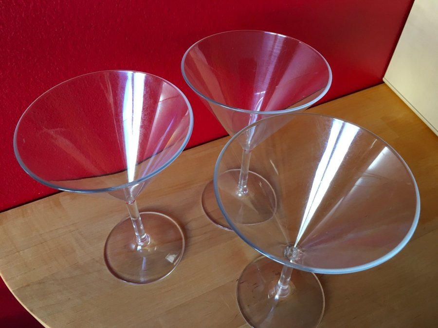 Sex stycken cocktailglas i plast märkta ”rotex” Belgium