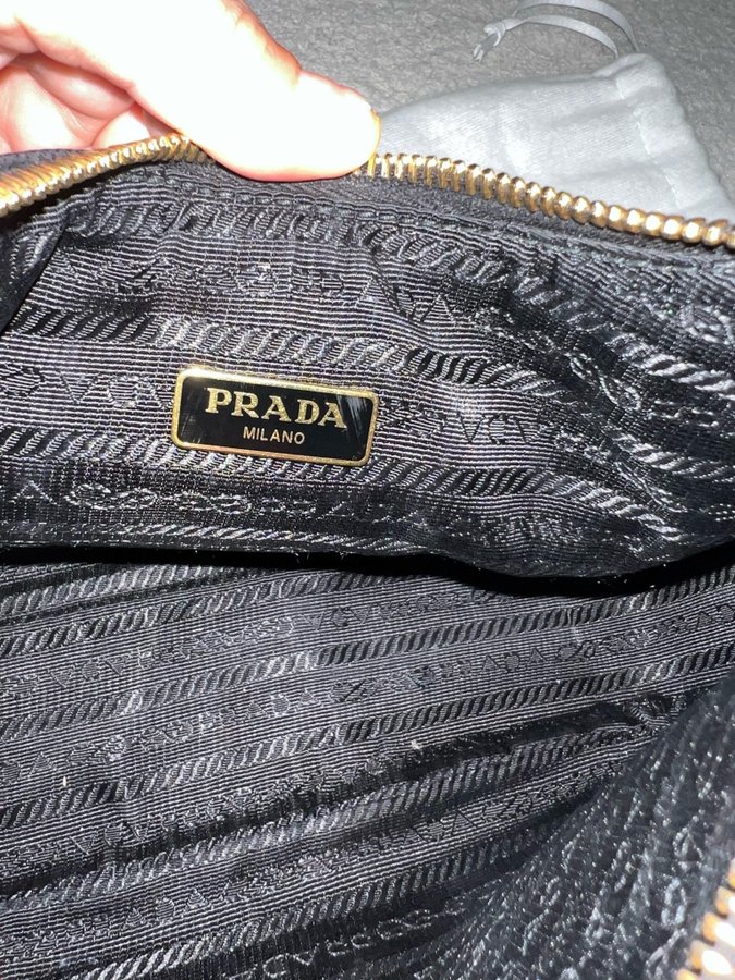 Prada väska