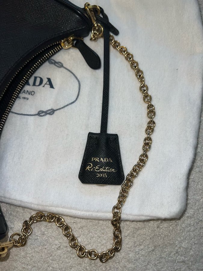 Prada väska