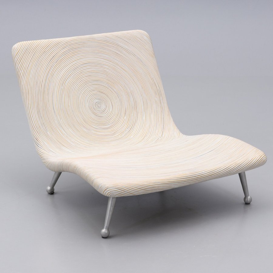 Desigerfåtölj CLEYTON TOGONON LOUNGE CHAIR "COCONUT" Snug Som ny!