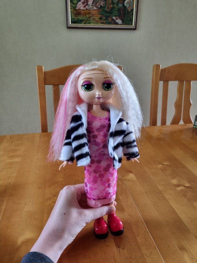 Bratz-docka med tillbehör