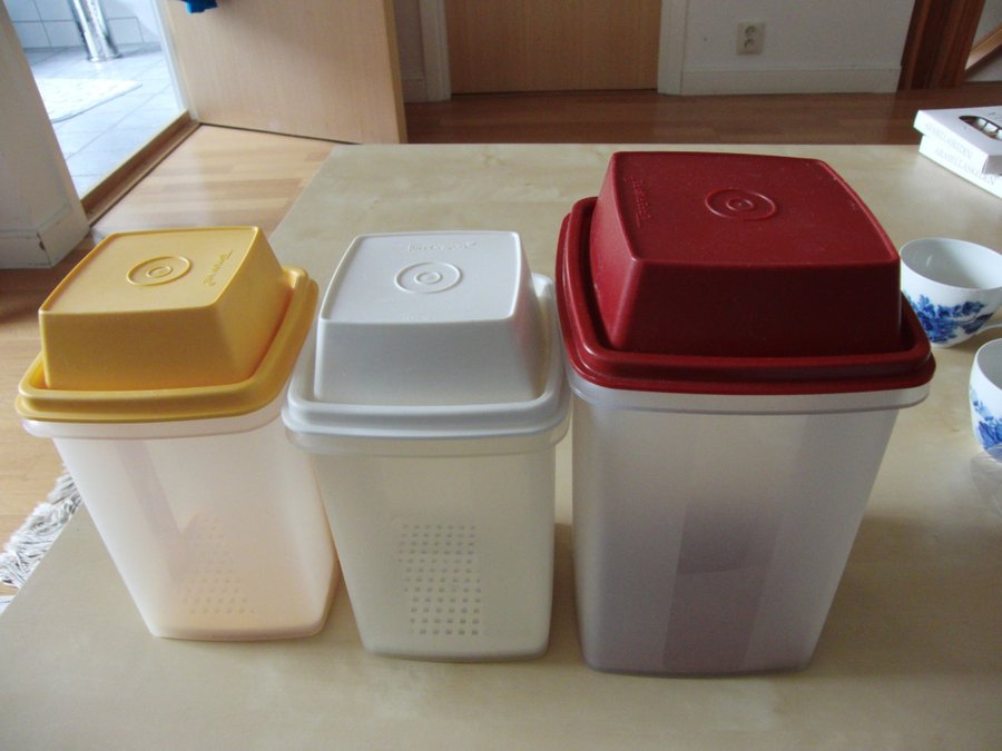 TUPPERWARE! 3 ST HISSA UPP! MYCKET FINT SKICK!