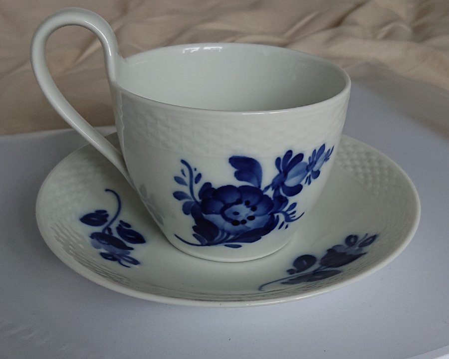 Stora kaffekoppar m hänkel Blå blomster/Blå blomst Royal Copenhagen nr 8194