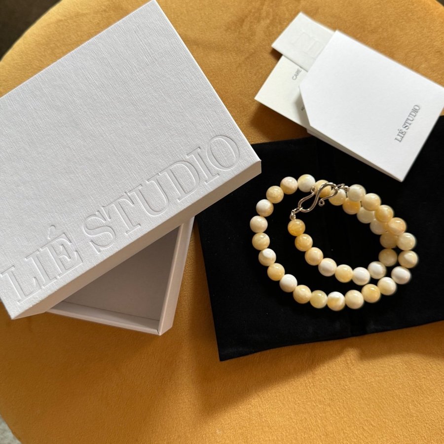 LIÉ STUDIO The Mary Necklace