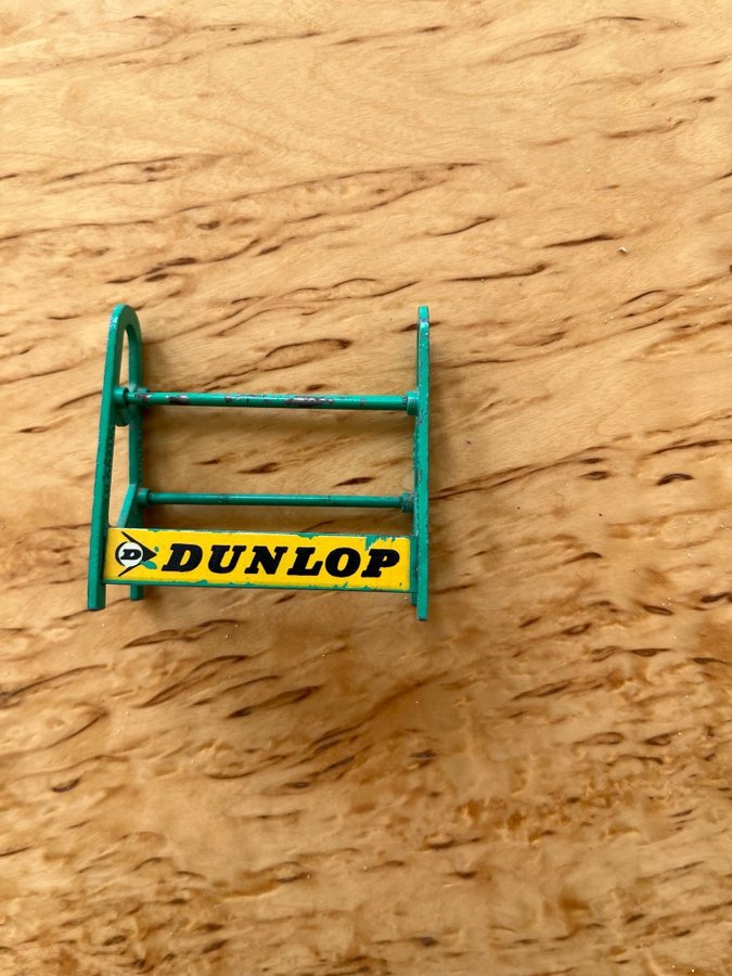 Dunlop Däckställ Dinky Toys No 786 Dunlop Tyre Rack Scalextric