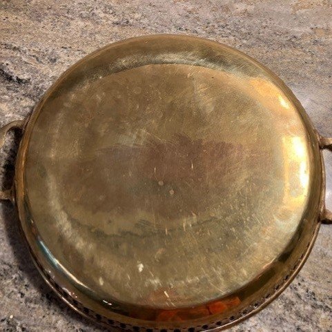 Vintage Vackert förgyllt fat med 2 handtag Diameter ca 26 cm och höjd 35 cm