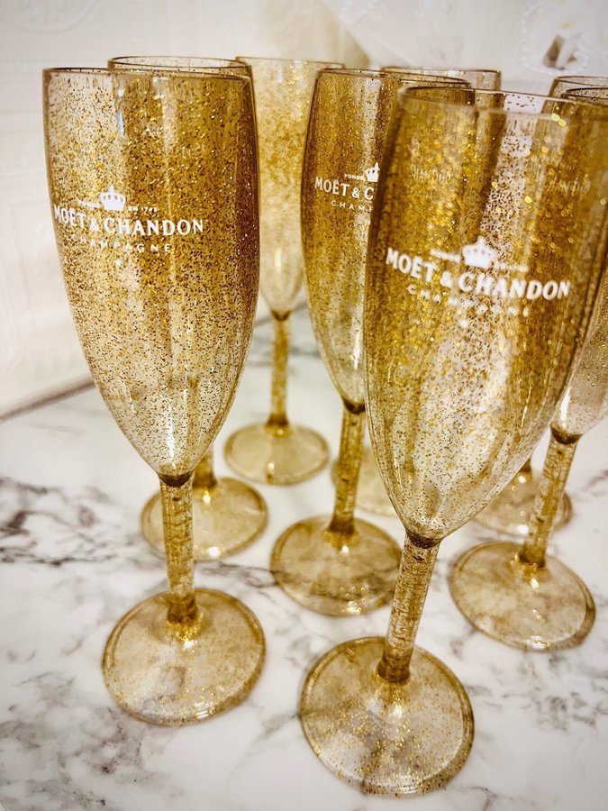 Nya Moet  Chandon champagneglas guld glitter 8 st perfekt present! Nyår!