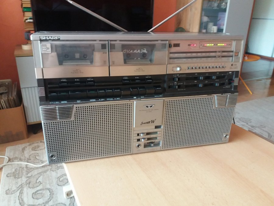 SHARP GF 808 S FM/FM stereo /AM radio cassette