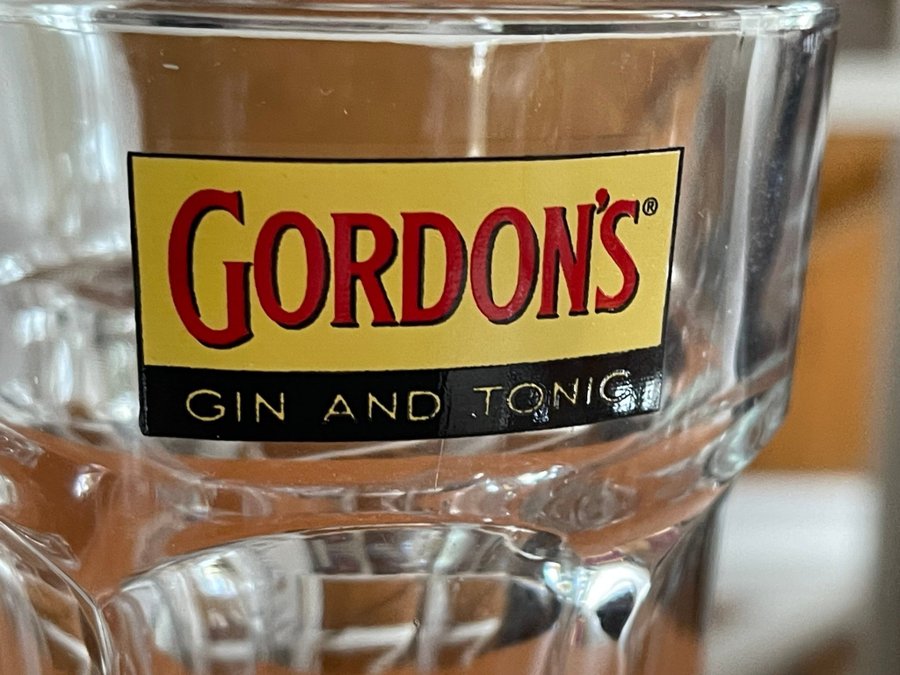 GORDONS Gin  Tonic glas oanvända/ 3 st/ Stora kraftiga glas 4 dl