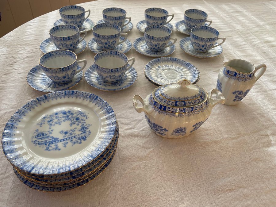 Kaffekoppar assietter sockerskål gräddkanna China blau Bavaria