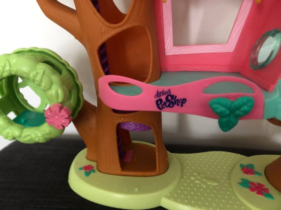 Littlest Pet Shop Trähus lekset