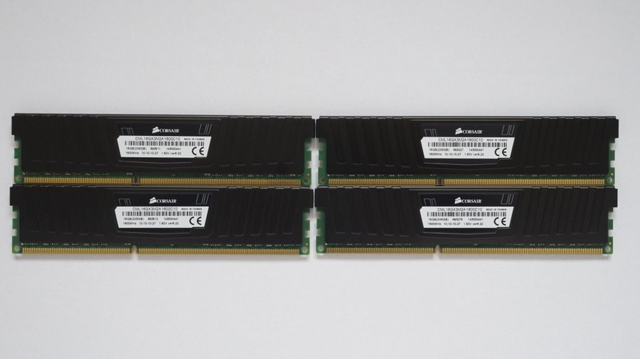 32GB (4x8GB) DDR3-1600 MHz Corsair Vengeance LP CML16GX3M2A1600C10 1600MHz