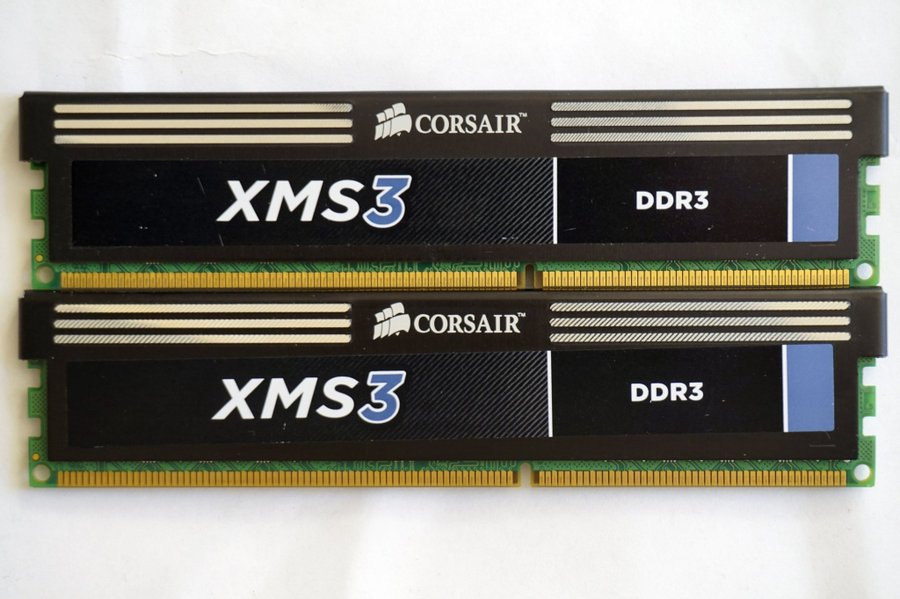 8GB (2x4GB) DDR3-1333 MHz Corsair XMS3 CMX8GX3M2A1333C9