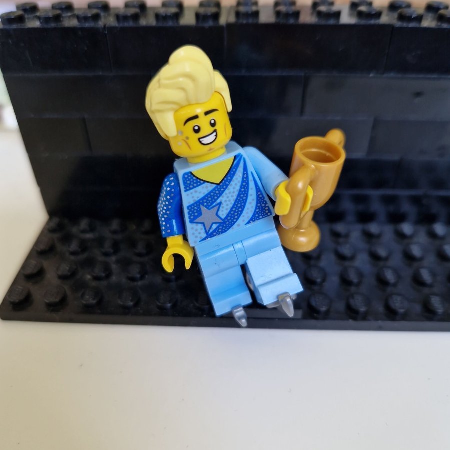 LEGO Figure Skating Champion - Minifigur series 22