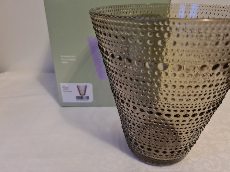 Ny Iittala Kastehelmi vas 154 mm i färgen linen