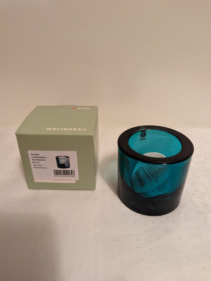 Ny Iittala Marimekko Kivi Ljuslykta tealight candleholder i färgen Sea blue