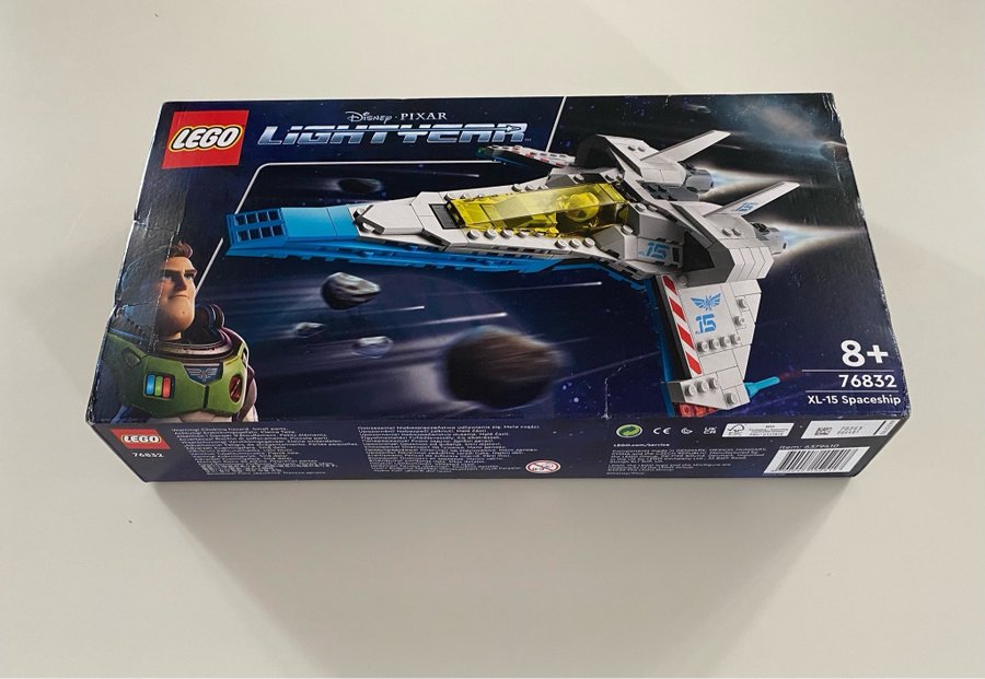 LEGO 76832 Lightyear XL-15 Rymdskepp oöppnad