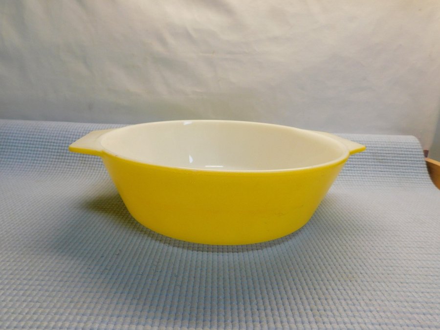 Pyrex England Ugnsform från 30/40 talet OBS: Info