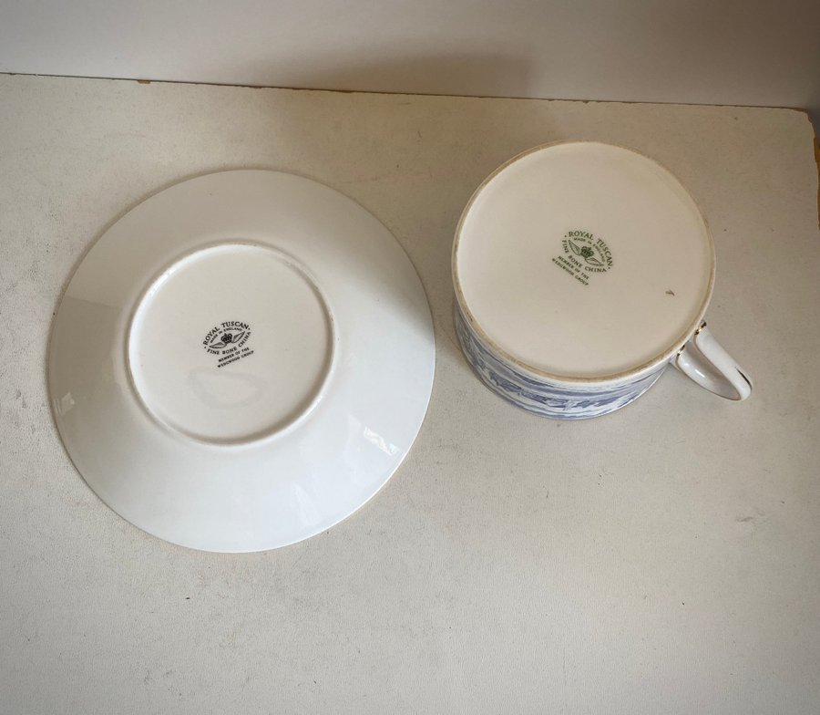 stor tekopp Royal Tuscan fine bone china Wedgwood group engelskt porslin vintage