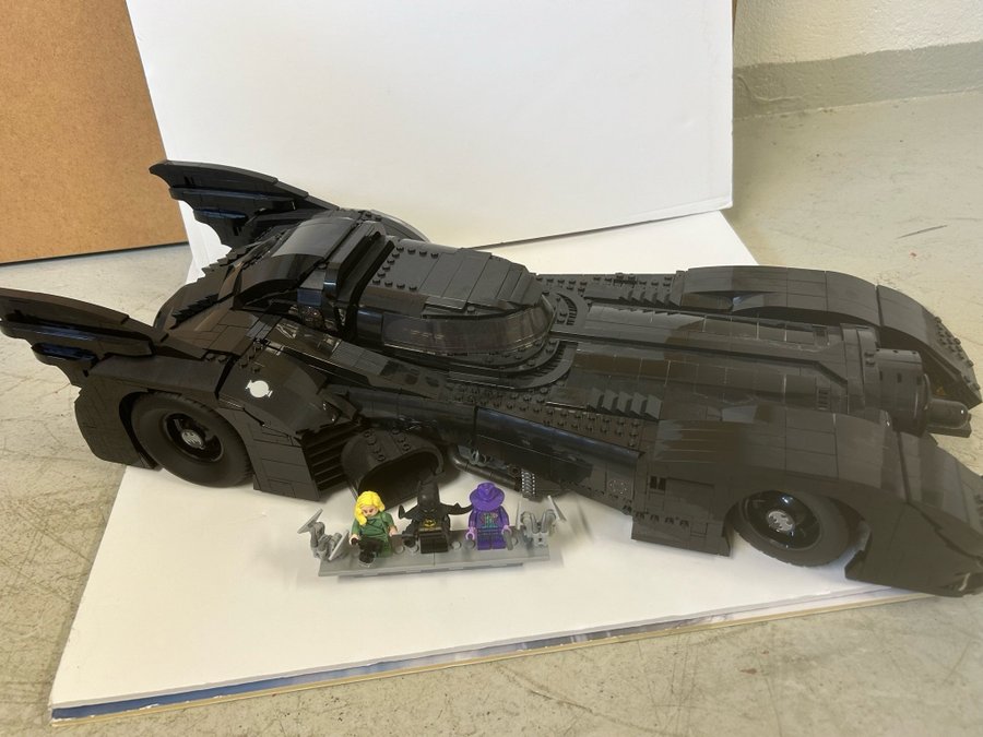 Lego 1989 batmobile 76139