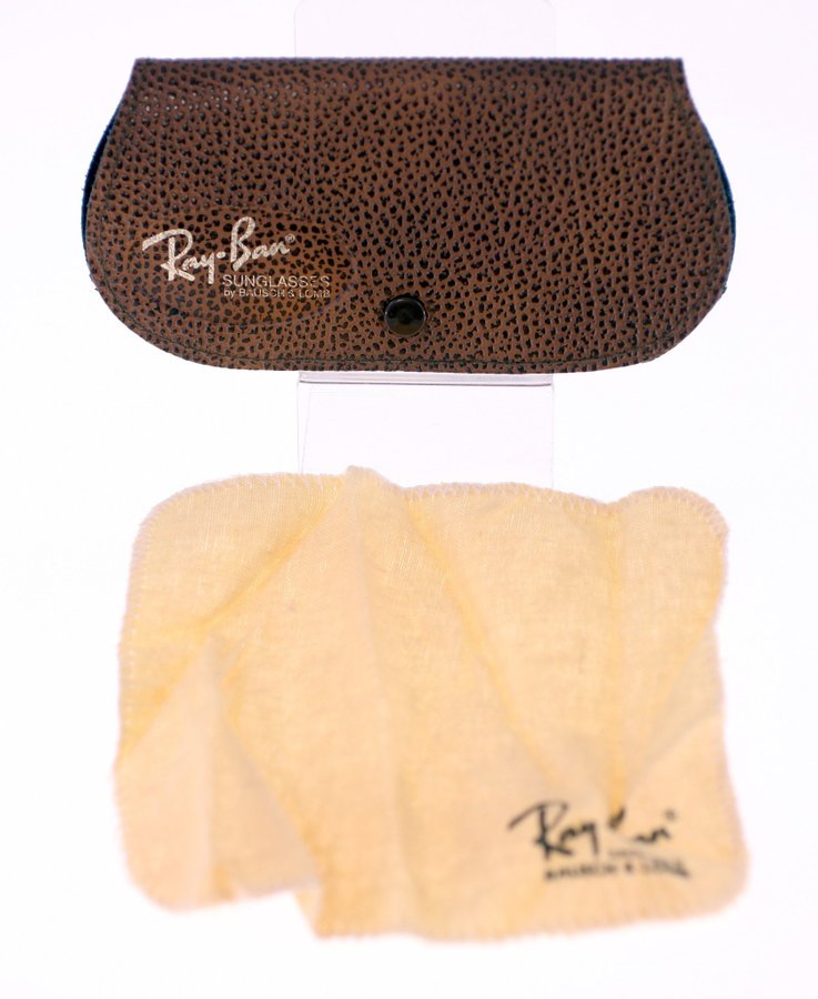 Ray-Ban Bausch  Lomb brown leather eyewear case + cloth-circa 1980s-Weight 46g