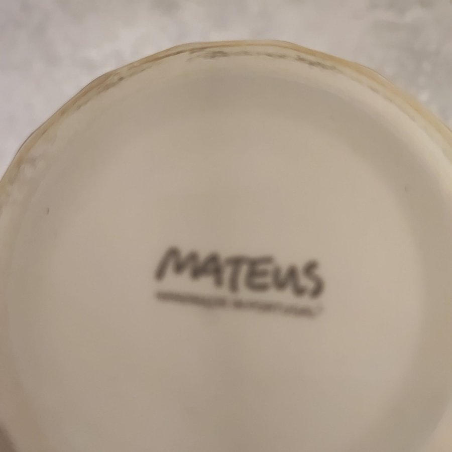 Mateus bubbles muggar 30cl grå