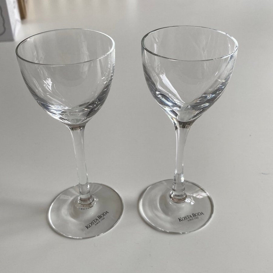 2st Chateau likörglas Kosta Boda Bertil Vallien 80-tal retromodell